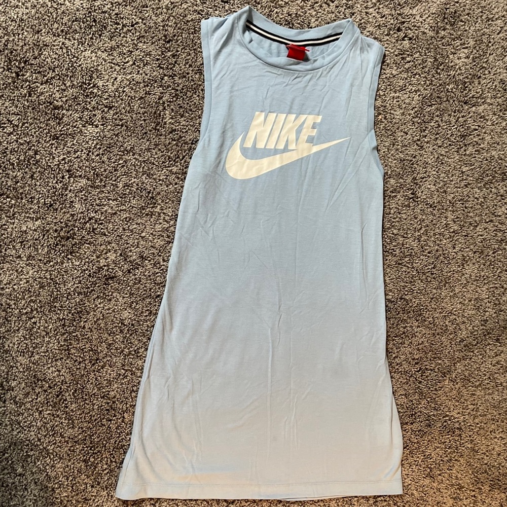 I am selling it because it is too small for me